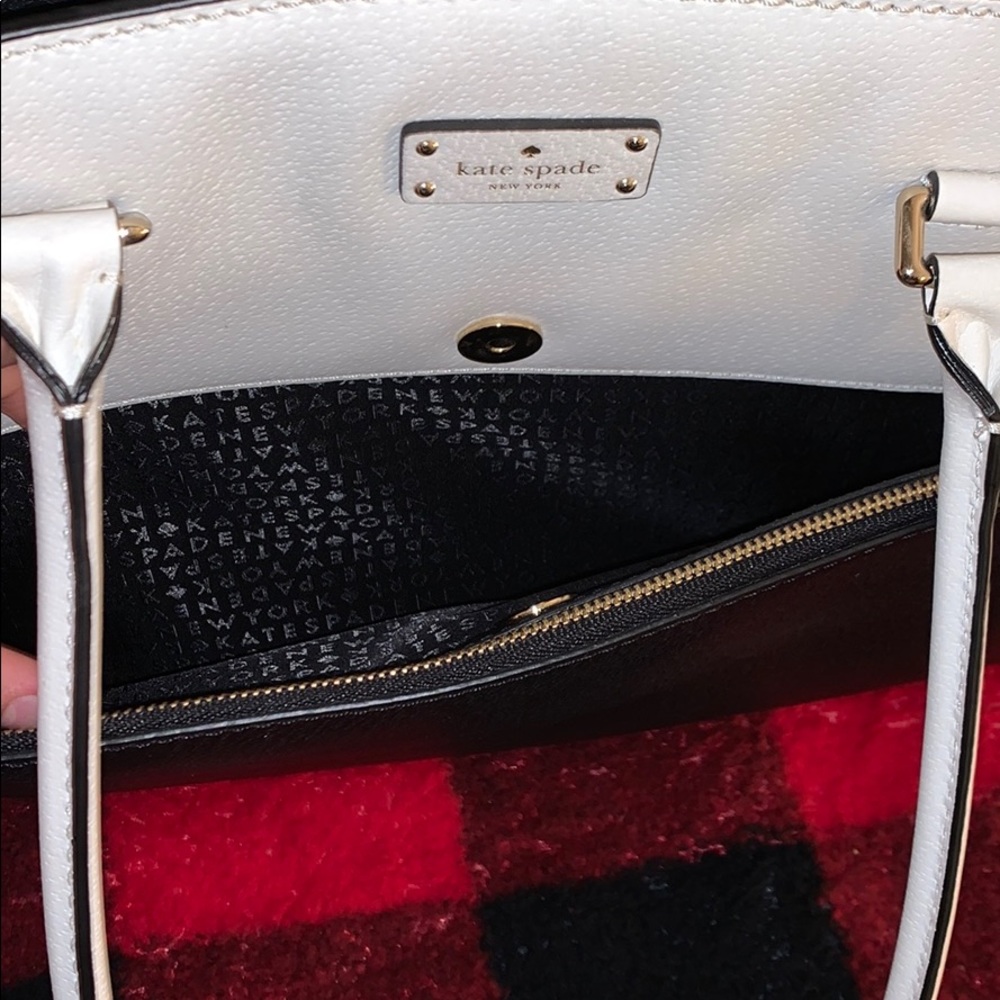 Kate Spade Large Tote - Picture 2 of 8